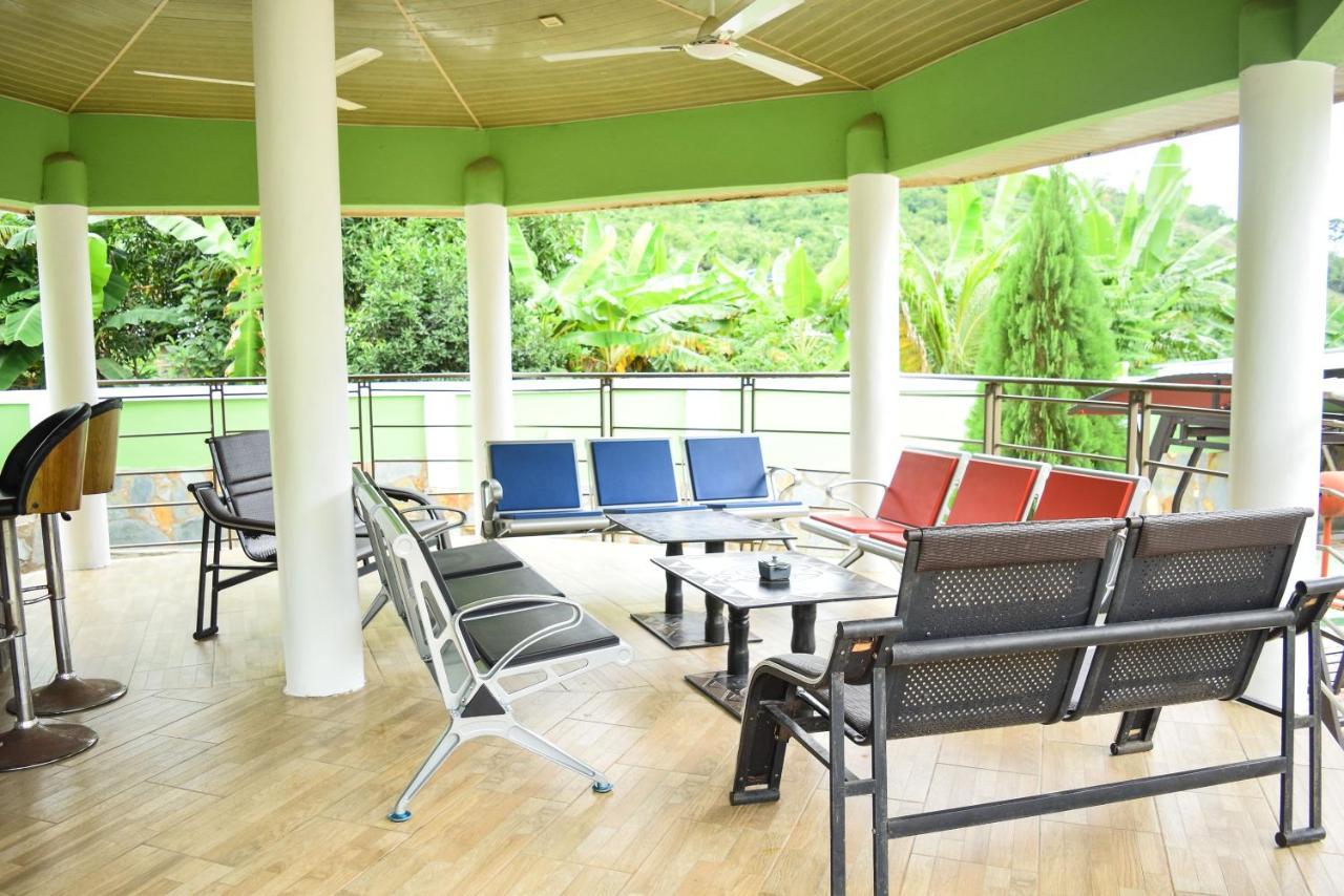 3A'S Guest House Akosombo Eksteriør bilde