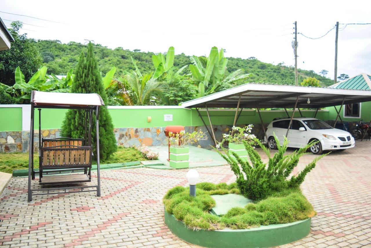 3A'S Guest House Akosombo Eksteriør bilde